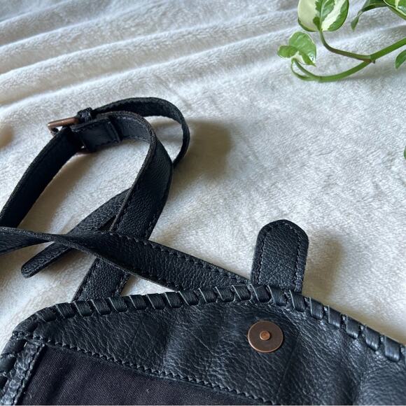 Liebeskind Black Leather Flap Crossbody Bag - Picture 8 of 12